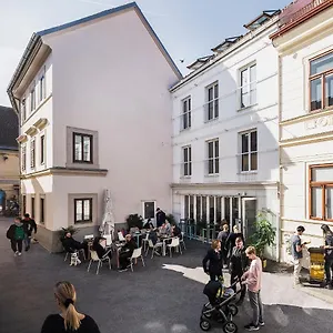 Art 3*, Ljubljana Szlovénia